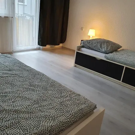 Große Ferienwohnung an der Rheinpromenade three Duisburg Exterior foto